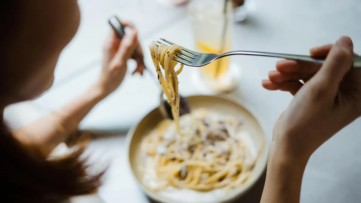 Wat je ’s avonds het beste kunt eten: tips van een voedingsdeskundige