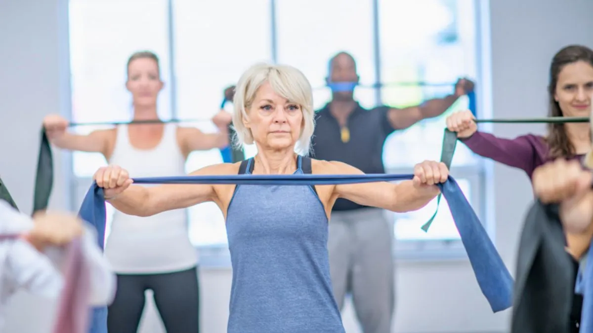 Nog geen fiets of zwemmen: de krachttraining die mobiliteit bij ouderen helpt bewaren