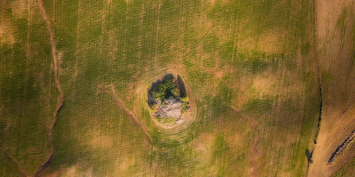 Verborgen neolithische grafheuvels in Tsjechië ontdekt met nieuwe technologie